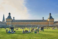 Hauptgebäude